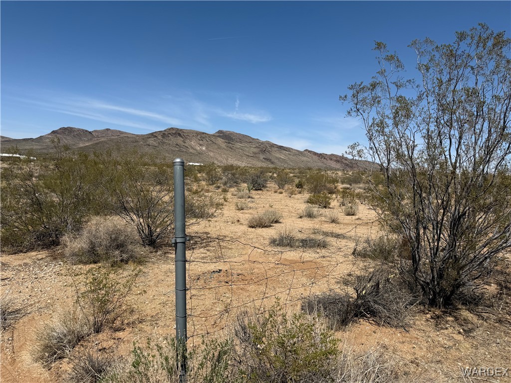 6861 Mormon Flat Road Golden Valley, AZ 86413 - Photo 3 of 11 View