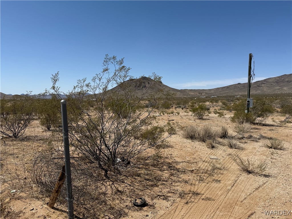 6861 Mormon Flat Road Golden Valley, AZ 86413 - Photo 4 of 11 View