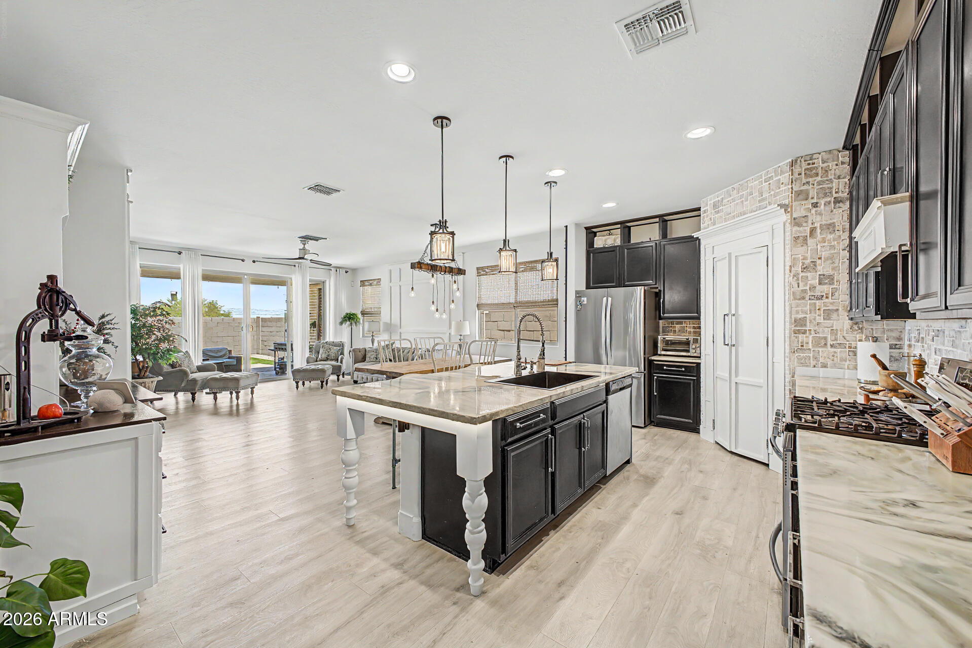 2740 West Apollo Road Phoenix, AZ 85041 - Photo 27 of 27 Open floor plan