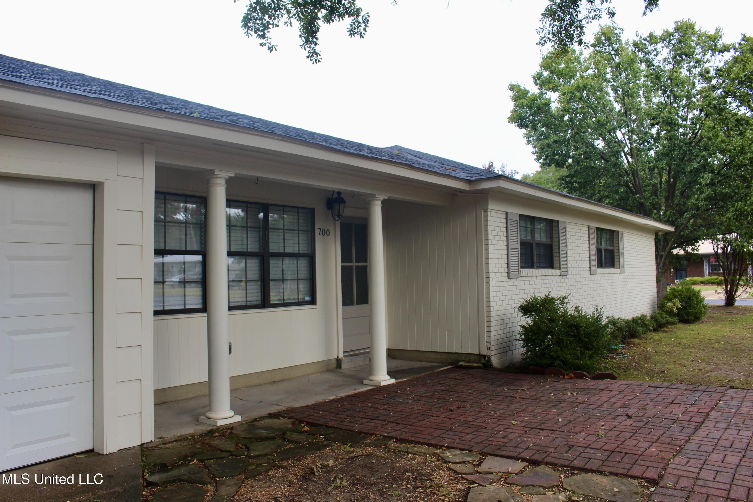 700 9th Avenue Cleveland, MS 38732 - Photo 20 of 23 IMG_0512