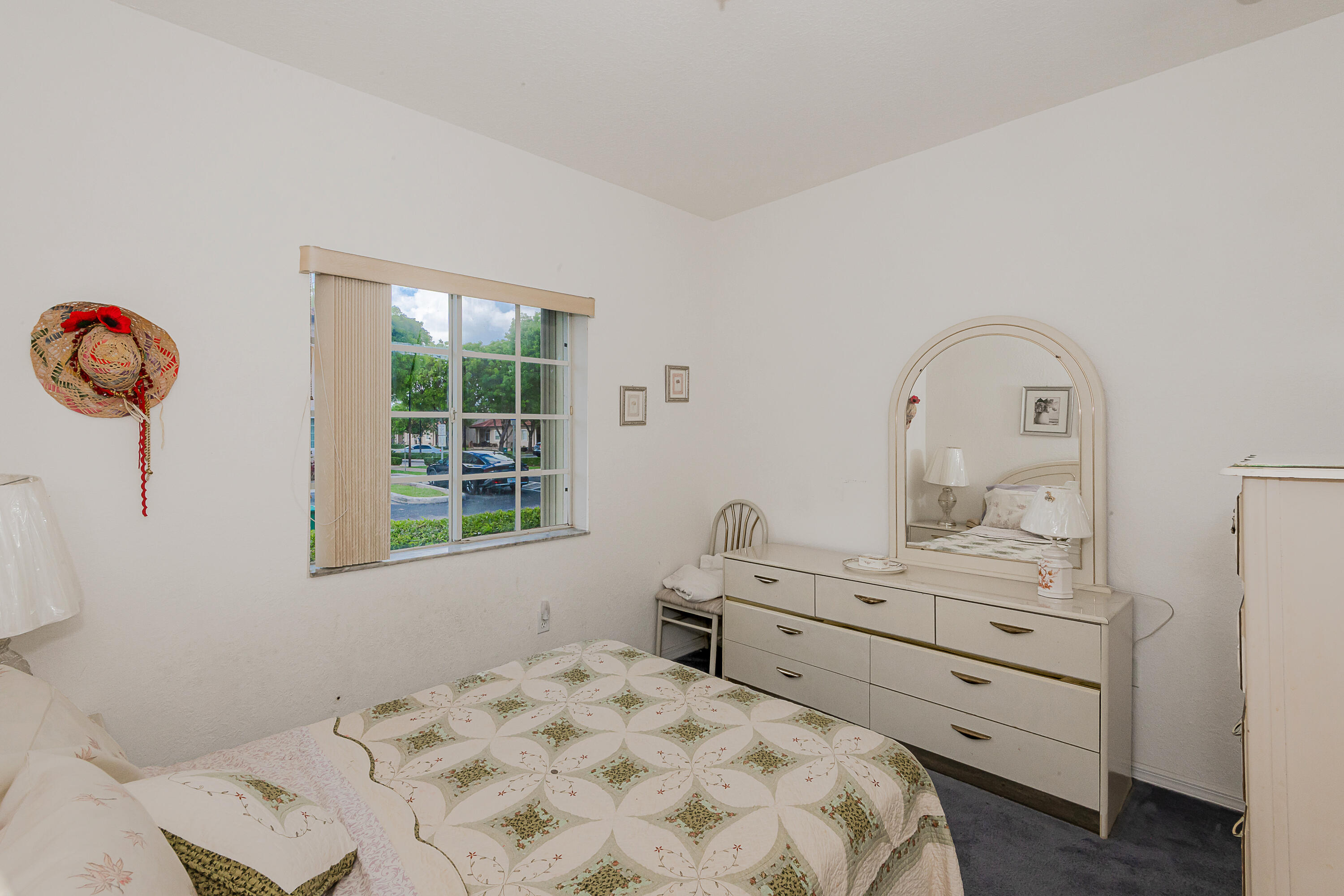 13709 Southwest 170th Terrace Miami, FL 33177 - Photo 7 of 29 0-22