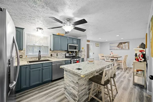 $298,500 | 213 Meadowood Drive, Cheswick, PA 15024