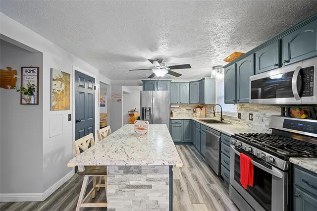 $298,500 | 213 Meadowood Drive, Cheswick, PA 15024