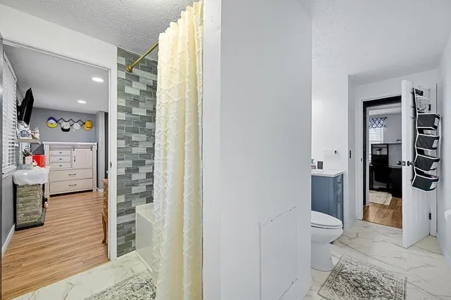 $298,500 | 213 Meadowood Drive, Cheswick, PA 15024