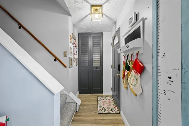 $298,500 | 213 Meadowood Drive, Cheswick, PA 15024