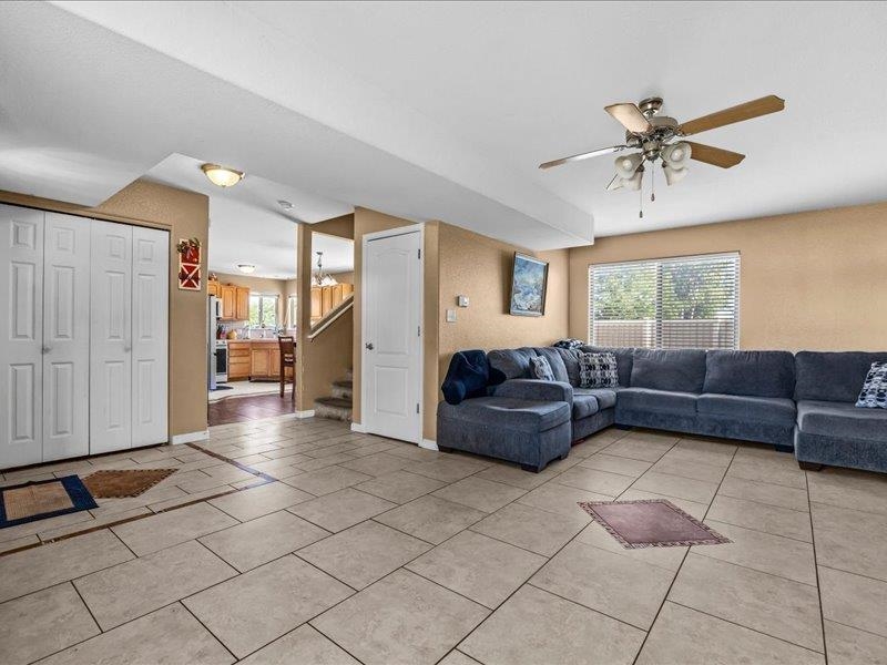 2860 B B 3/4 Road Grand Junction, CO 81503 - Photo 10 of 29 a living room with furniture and a window