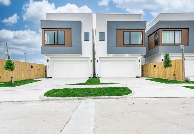 $3,300 | 3509 McIlhenny Street, Houston, TX 77004