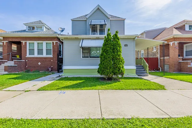 $315,000 | 5621 South Sawyer Avenue, Chicago, IL 60629