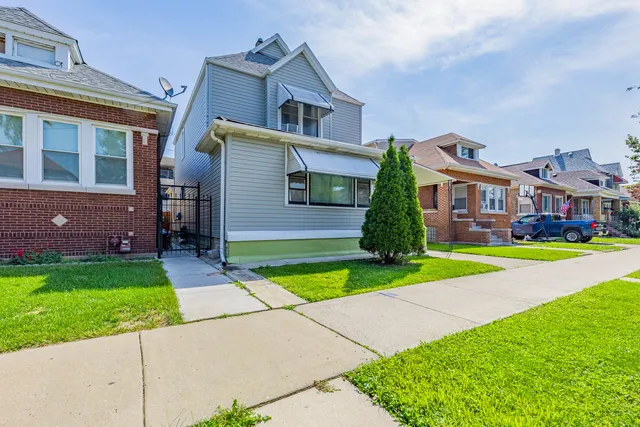 $315,000 | 5621 South Sawyer Avenue, Chicago, IL 60629
