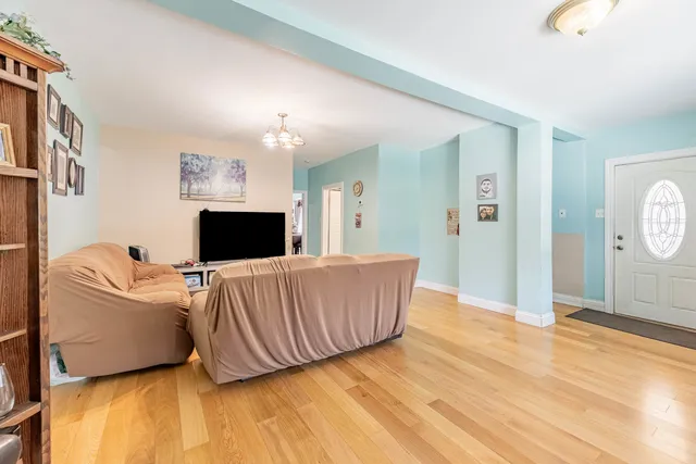 $315,000 | 5621 South Sawyer Avenue, Chicago, IL 60629