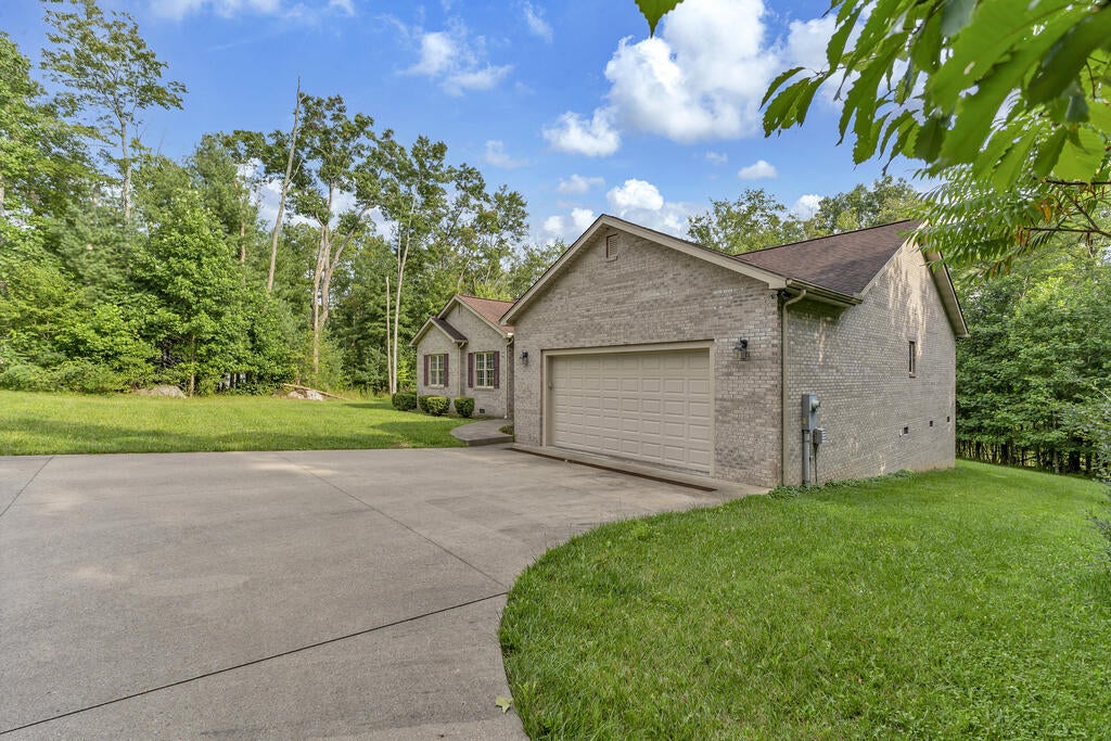 1427 Maxwell Hill Road Beckley, WV 25801 - Photo 5 of 40 Gallery Image 5