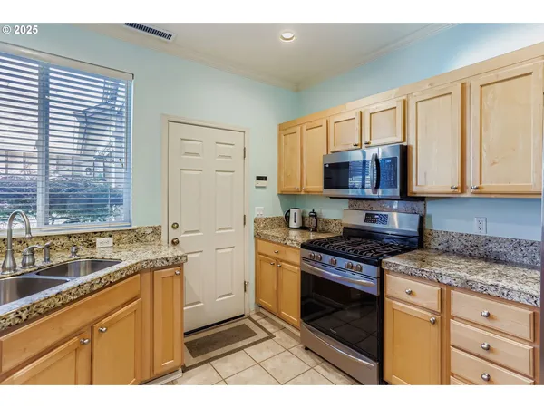 $485,000 | 1860 Northeast Orenco Station Parkway, Hillsboro, OR 97124