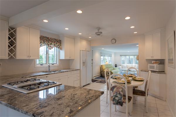 43 Hanson Road Newton, MA 02459 - Photo 5 of 13