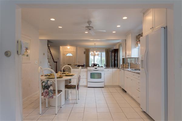 43 Hanson Road Newton, MA 02459 - Photo 6 of 13