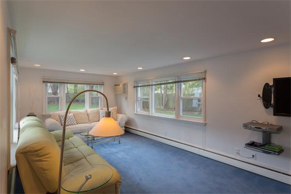 43 Hanson Road Newton, MA 02459 - Photo 7 of 13