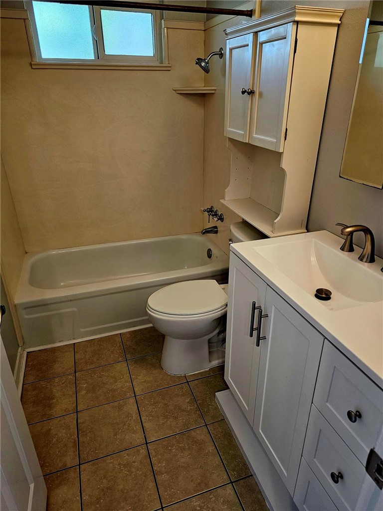 2313 Retta Drive Corpus Christi, TX 78418 - Photo 15 of 18 a bathroom with a sink toilet and shower
