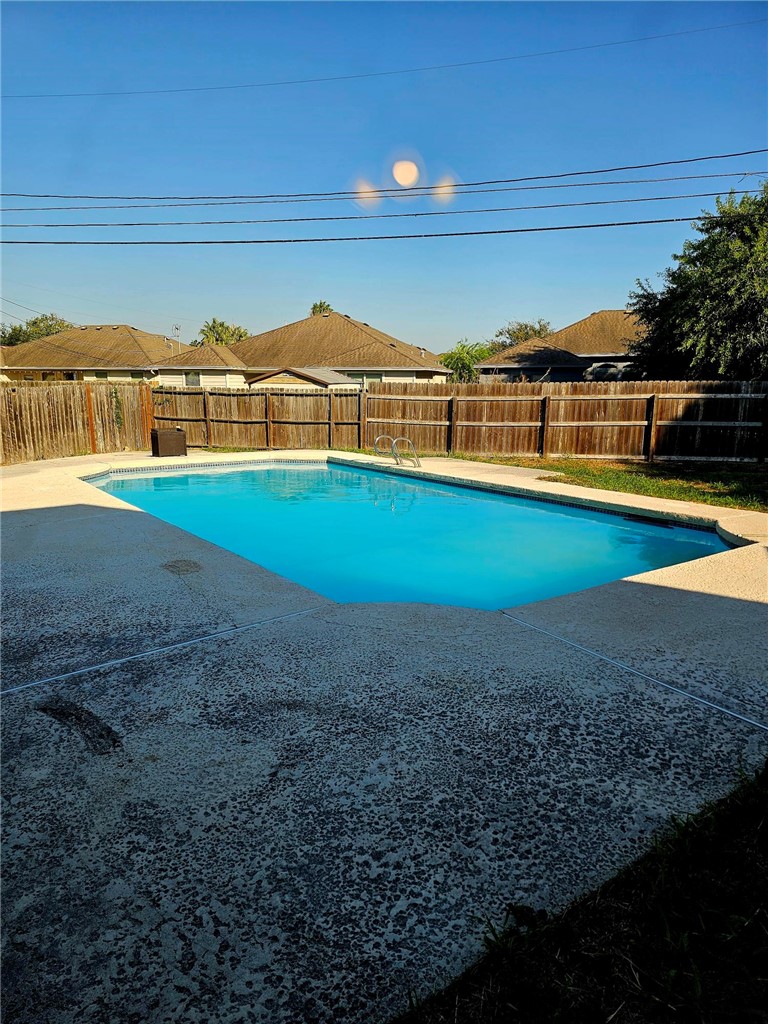 2313 Retta Drive Corpus Christi, TX 78418 - Photo 5 of 18 a view of a big yard