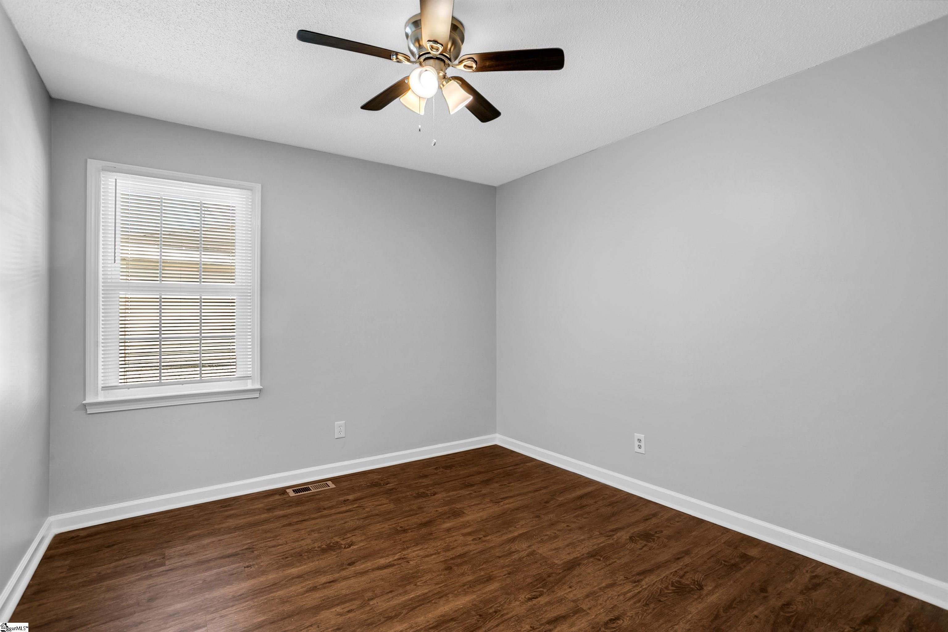 407 Old Paris Mountain Road Greenville, SC 29609 - Photo 16 of 27