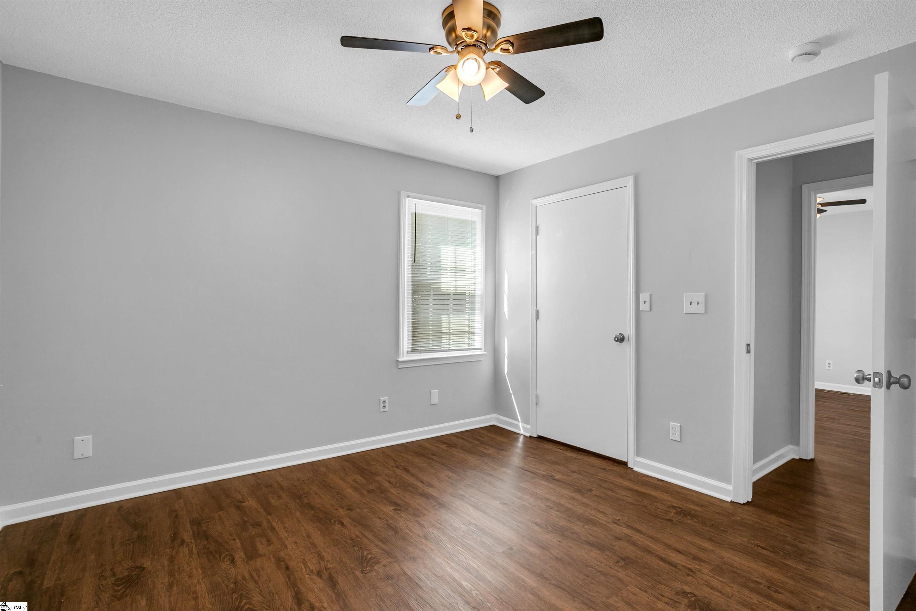 407 Old Paris Mountain Road Greenville, SC 29609 - Photo 25 of 27