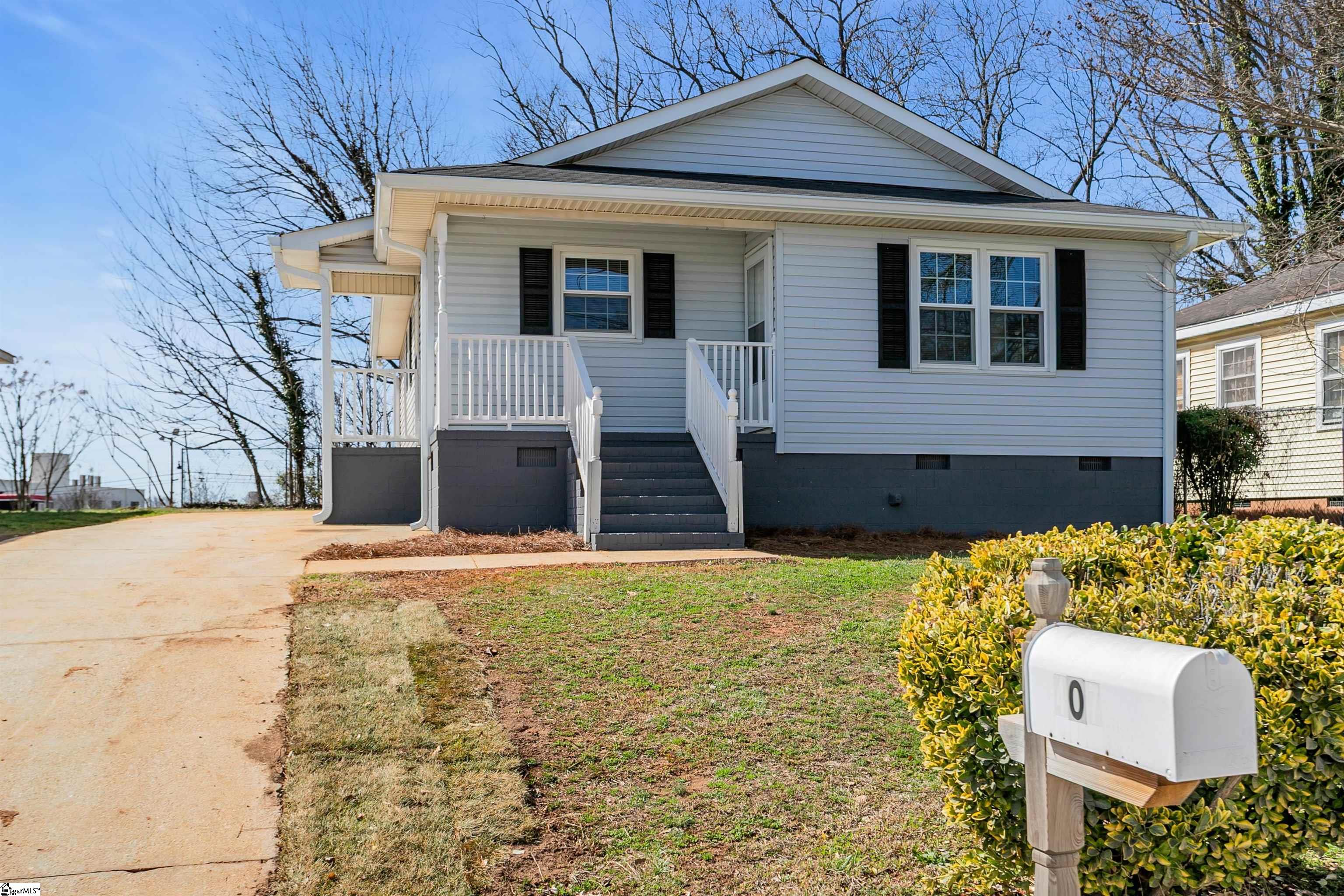 407 Old Paris Mountain Road Greenville, SC 29609 - Photo 3 of 27