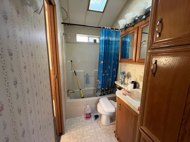 2795 East 28th Road Marseilles, IL 61341 - Photo 21 of 59 a bathroom with a sink a toilet and shower