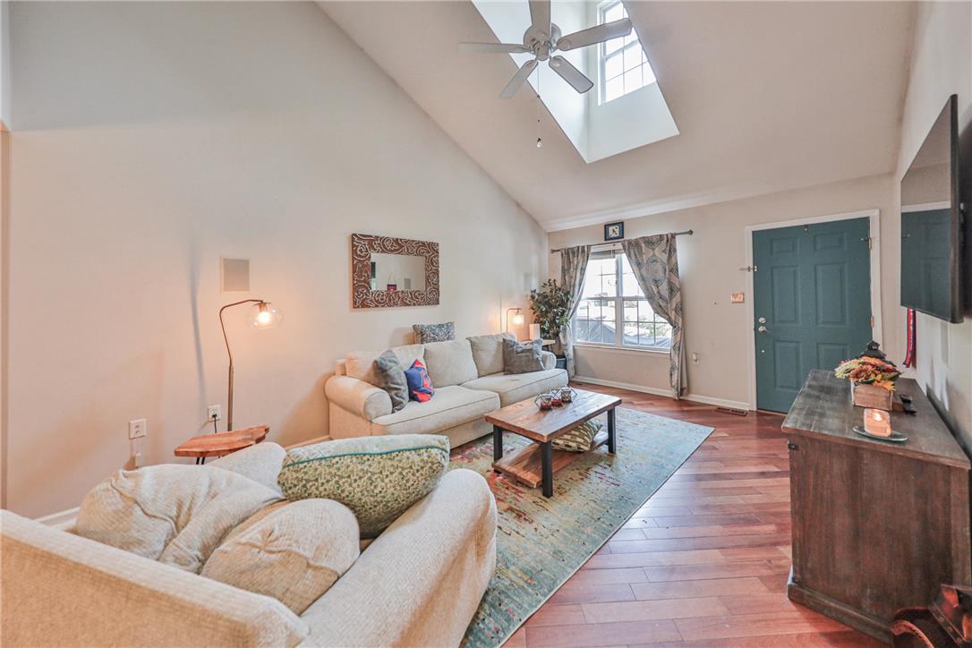 4034 Evergreen Road Allentown, PA 18104 - Photo 5 of 40