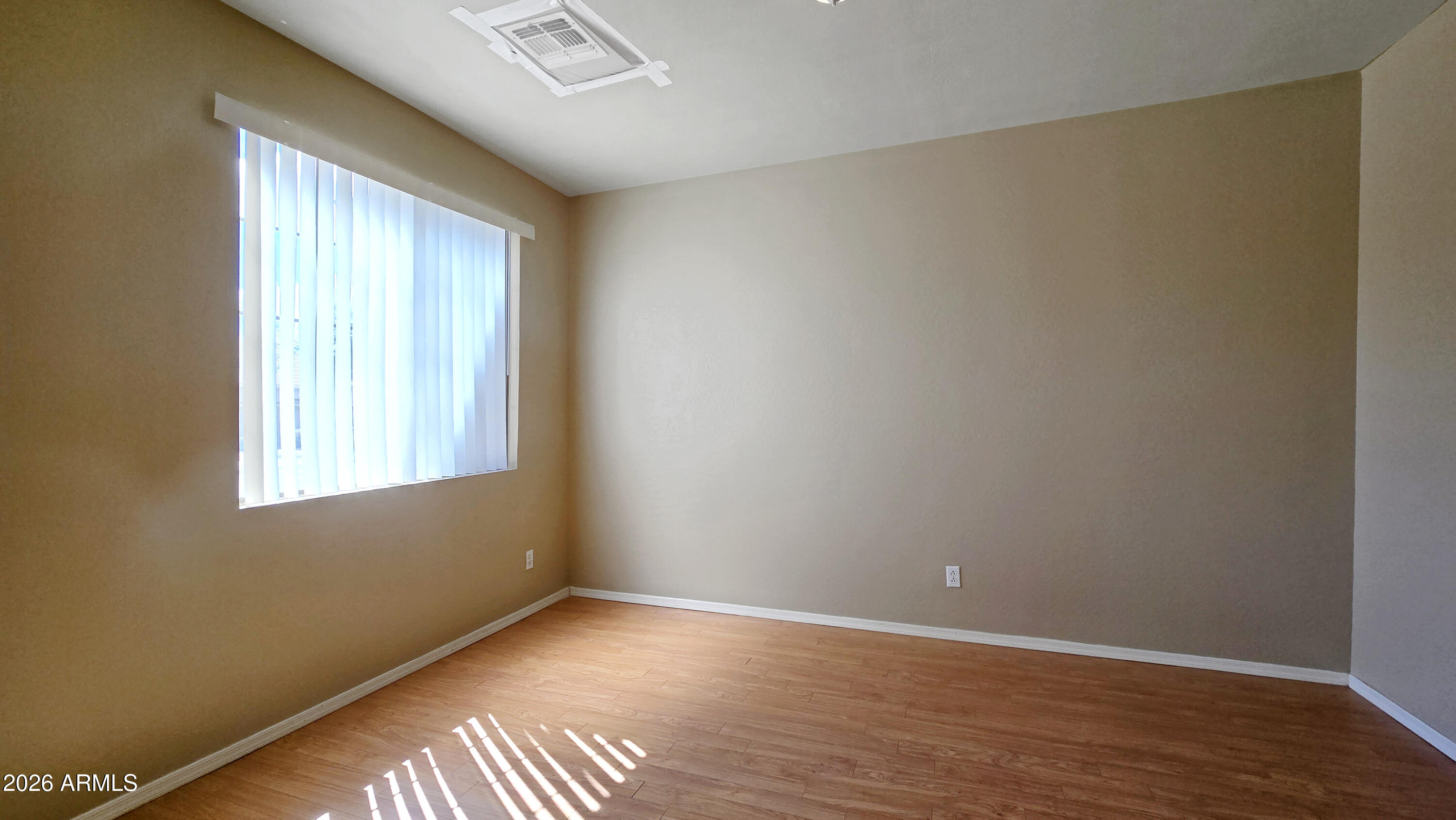 17586 West Agave Court Goodyear, AZ 85338 - Photo 6 of 33 20250311_130534