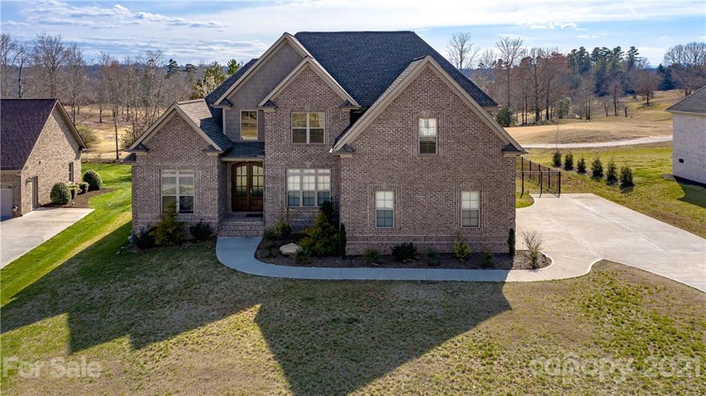 723 Players Ridge Road Hickory, NC 28601 - Photo 9 of 40 Gallery Image 9
