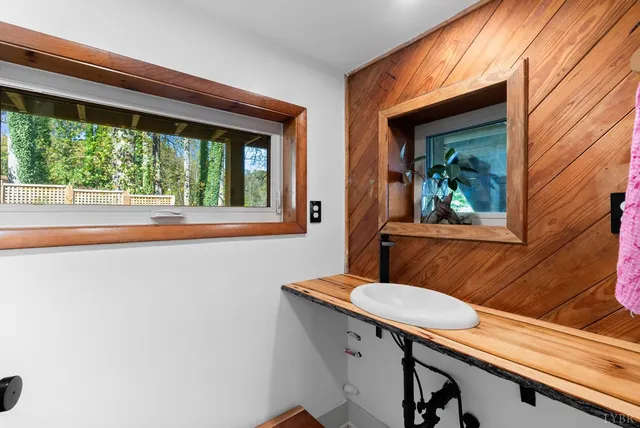 a view of house with a outdoor space