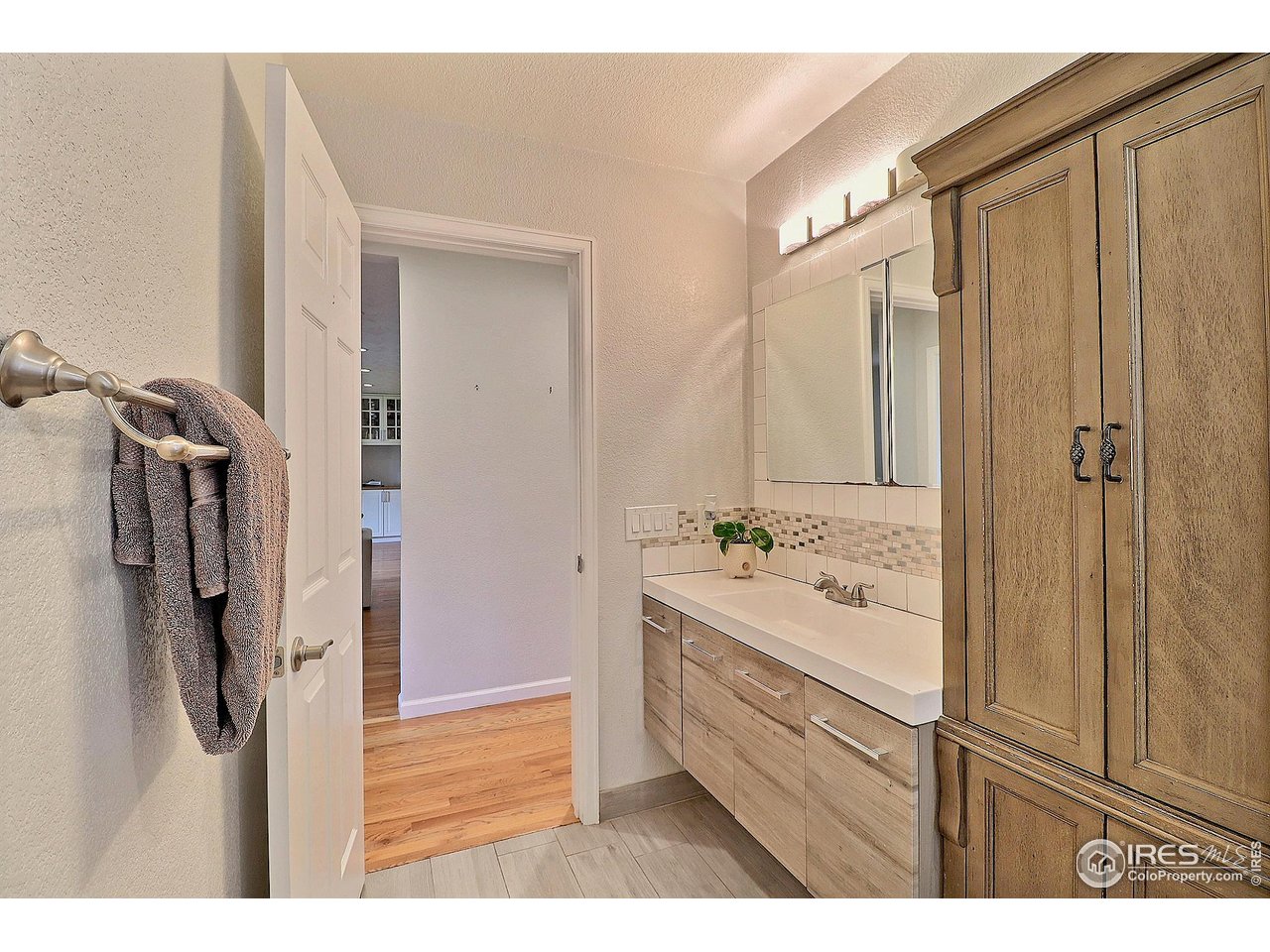 1712 Montview Road Greeley, CO 80631 - Photo 26 of 50 Main Floor Updated Bathroom