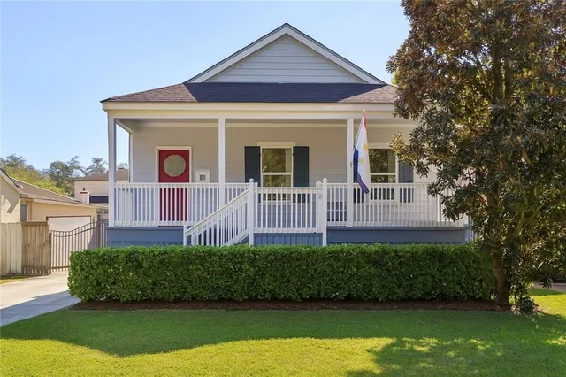 $390,000 | 1508 Crescent Drive, New Orleans, LA 70122