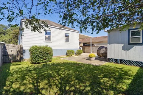 $390,000 | 1508 Crescent Drive, New Orleans, LA 70122