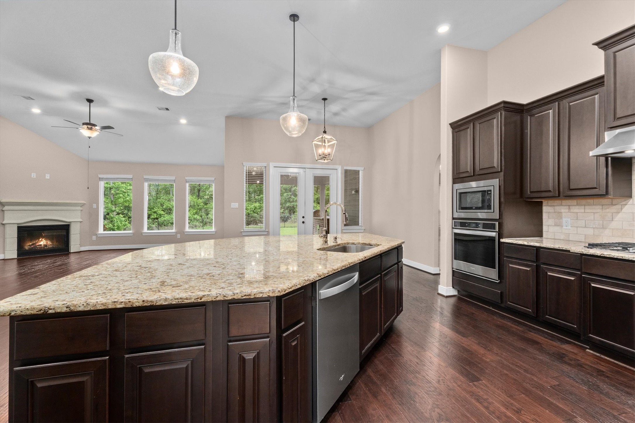 203 Magnolia Reserve Loop Magnolia, TX 77354 - Photo 13 of 49
