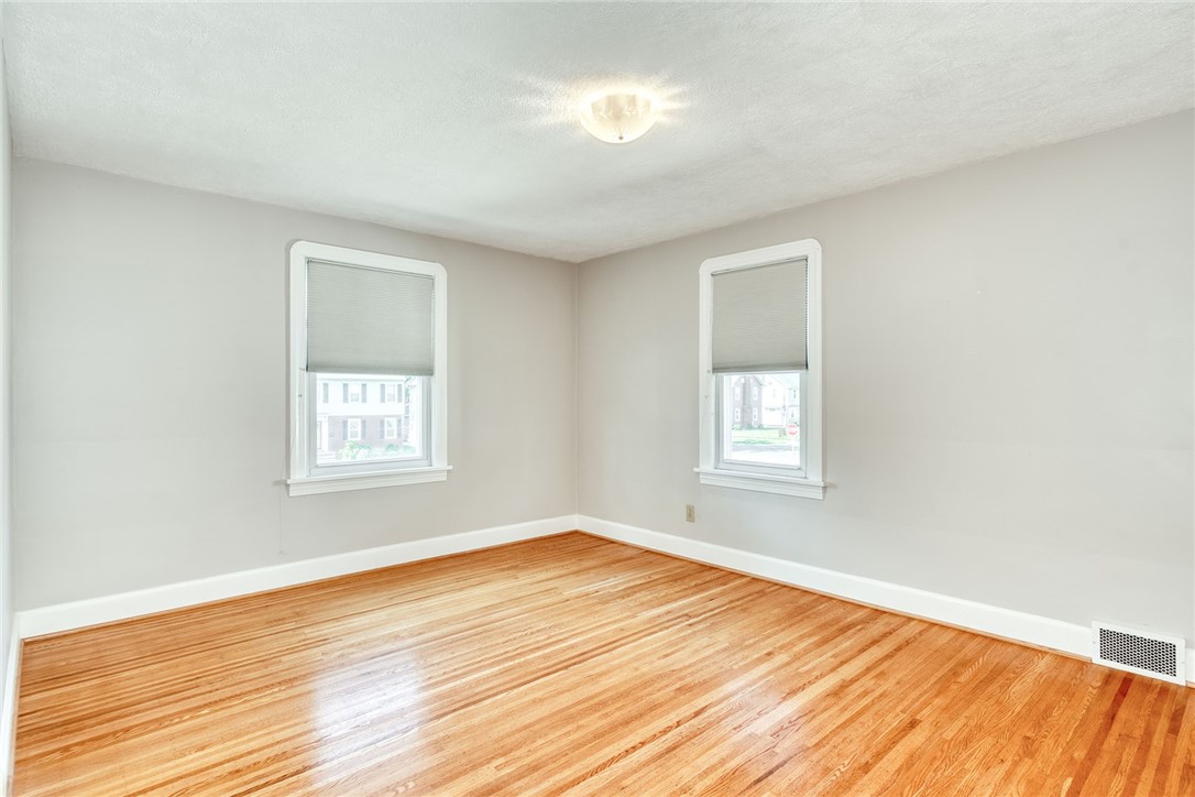 136 Hoover Road Irondequoit, NY 14617 - Photo 29 of 50