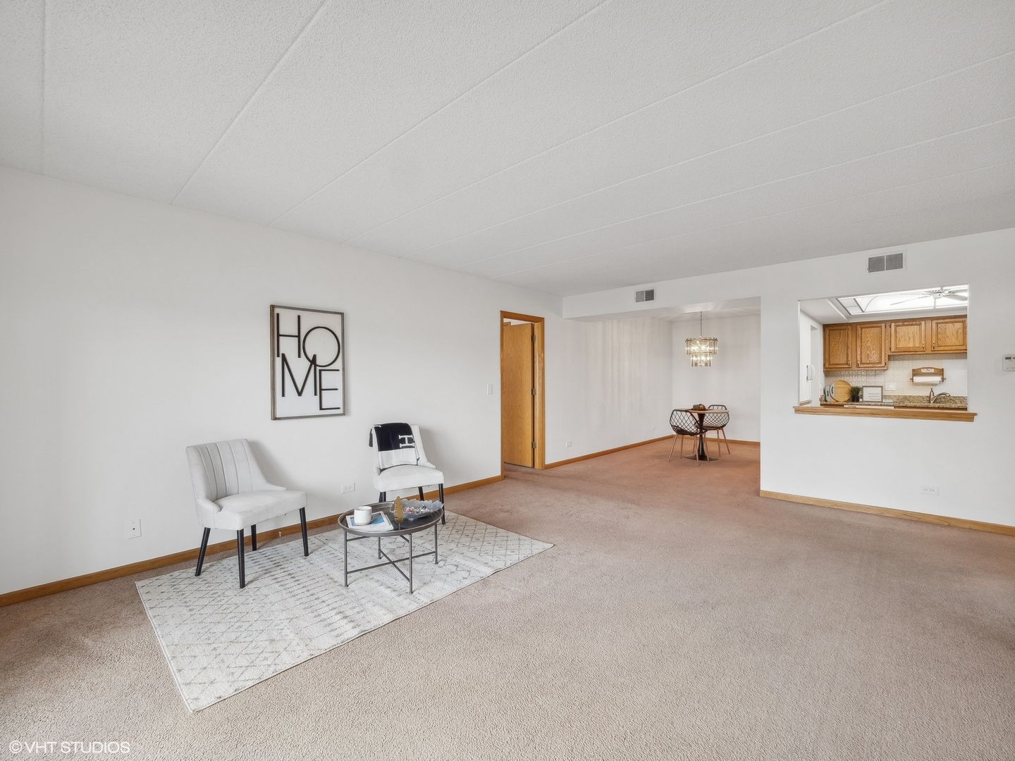 545 South River Road, Unit 207 Des Plaines, IL 60016 - Photo 5 of 18 Gallery Image 5