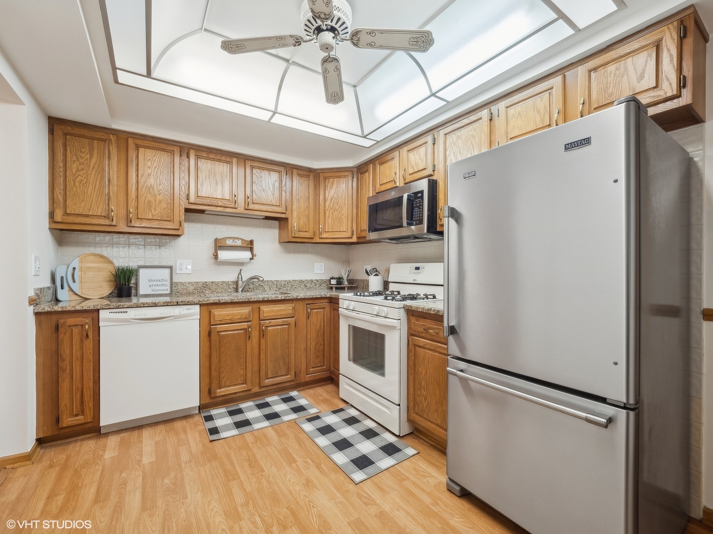 545 South River Road, Unit 207 Des Plaines, IL 60016 - Photo 8 of 18 Gallery Image 8