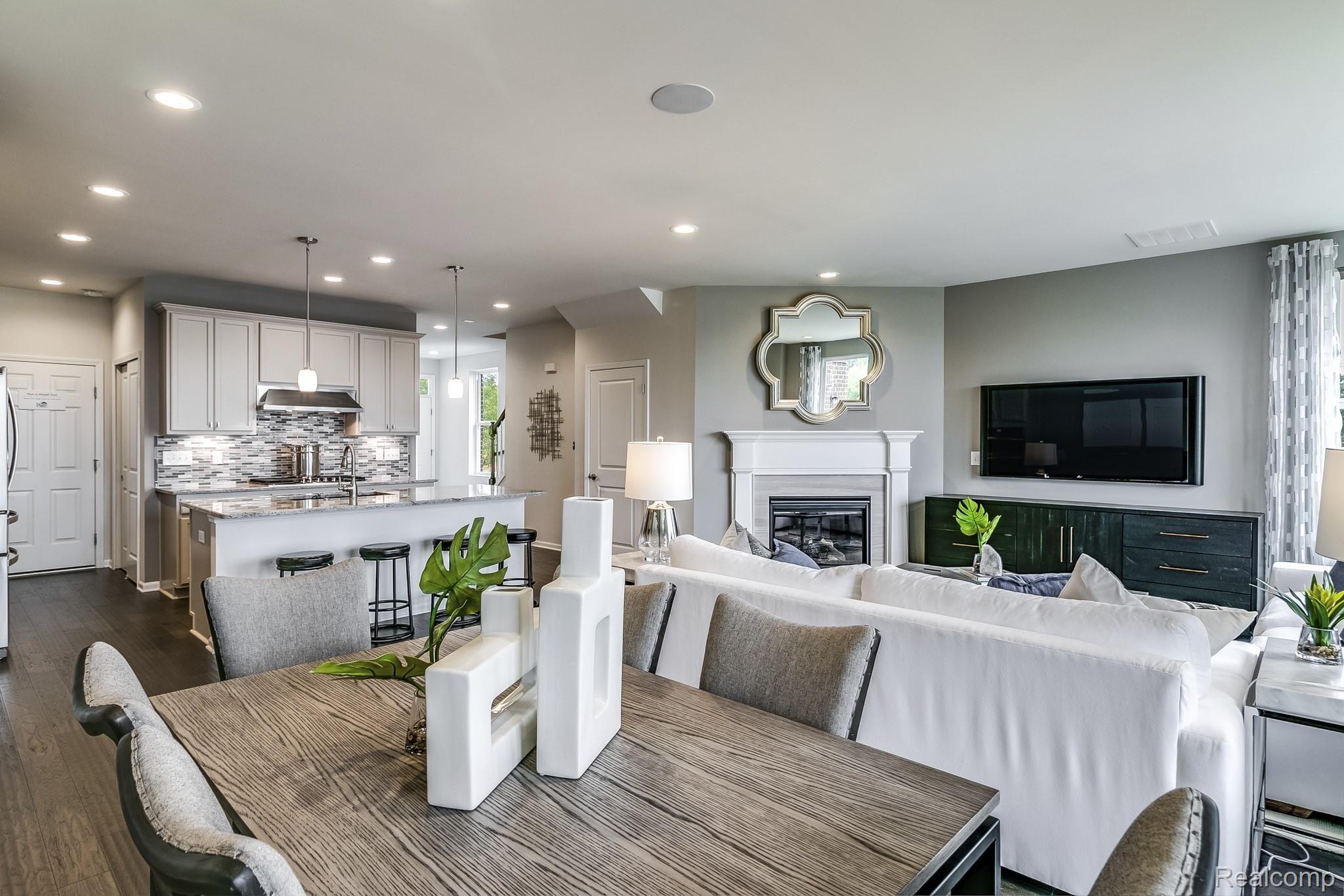 24792 Ivy Road, Unit 98 Novi, MI 48375 - Photo 8 of 15 interior view 2.jpg
