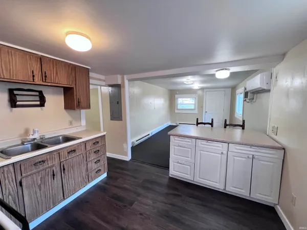 $750 | 1118 West B W 17th Street, Bedford, IN 47421