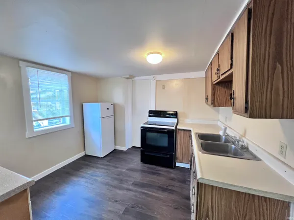 $750 | 1118 West B W 17th Street, Bedford, IN 47421