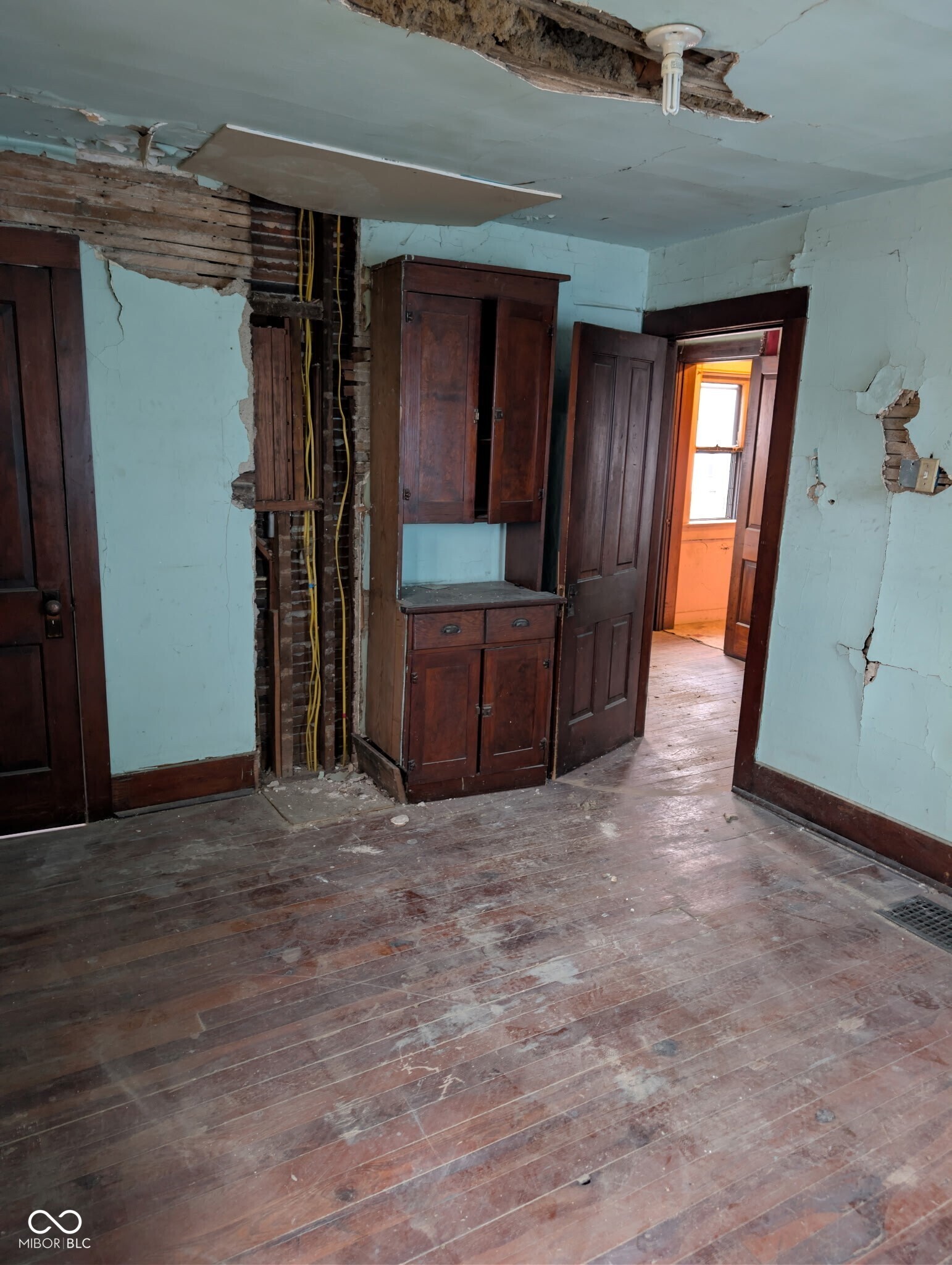 934 Home Avenue Fort Wayne, IN 46807 - Photo 8 of 21