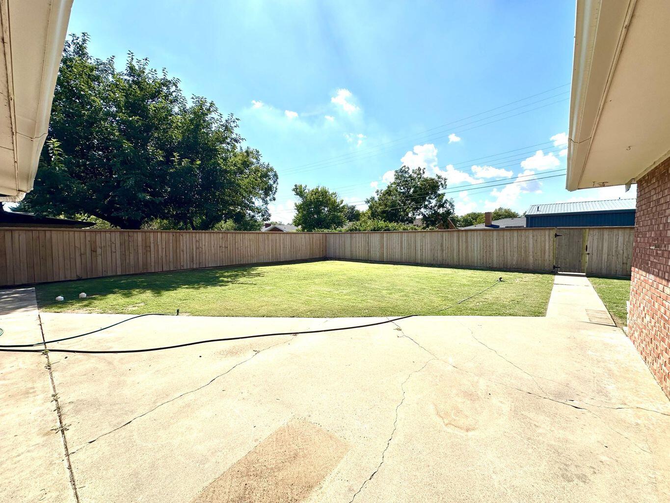 819 Holliday Plainview, TX 79072 - Photo 34 of 38 a view of a backyard