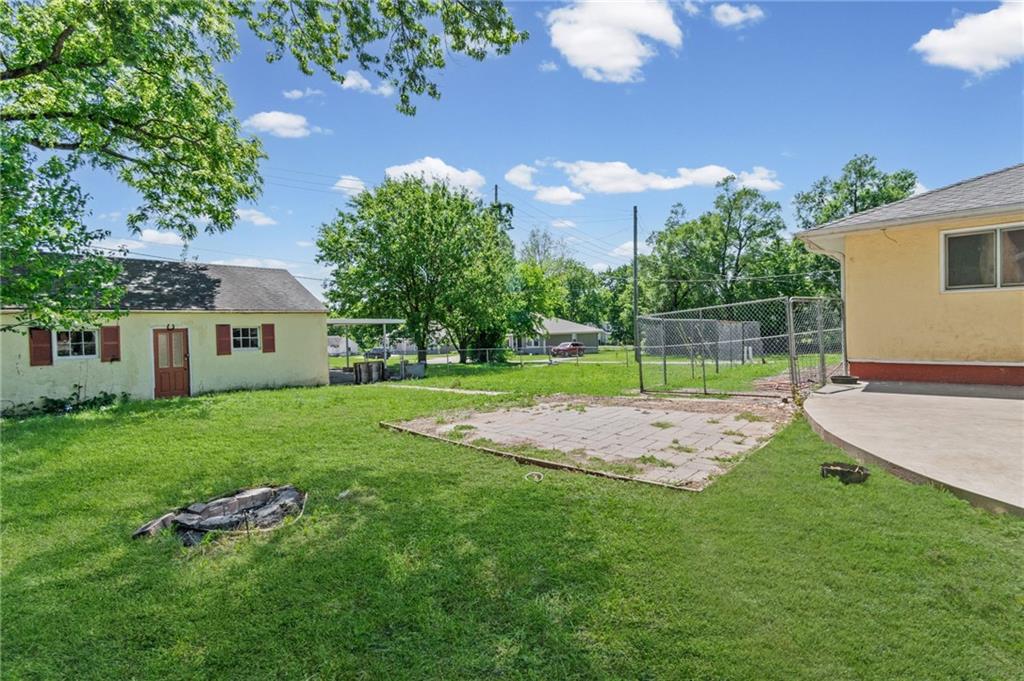 700 East 3rd Street Cameron, MO 64429 - Photo 4 of 28