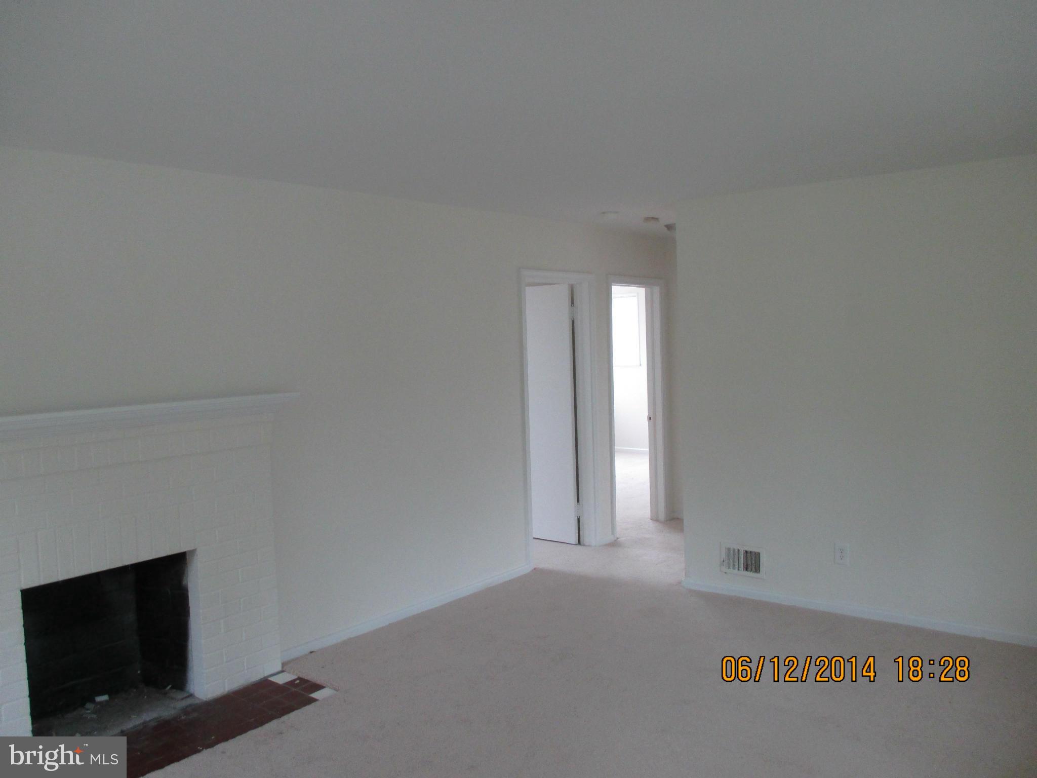 1617 Parham Place Silver Spring, MD 20903 - Photo 2 of 12 Living Room