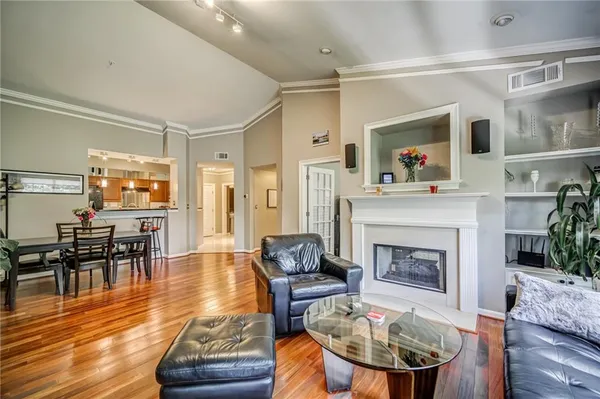 $3,200 | 3275 Lenox Road Northeast, Atlanta, GA 30324