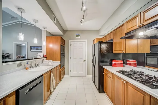 $3,200 | 3275 Lenox Road Northeast, Atlanta, GA 30324