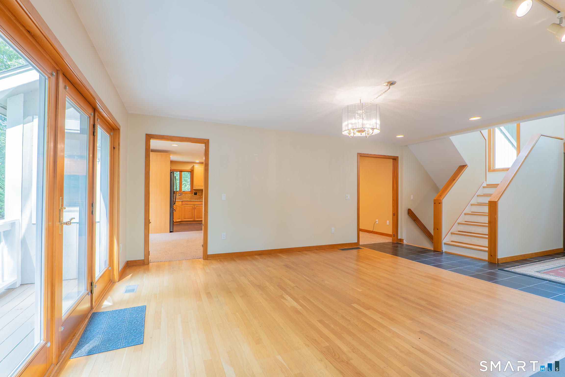 32 Horseshoe Ridge Road Newtown, CT 06482 - Photo 9 of 40