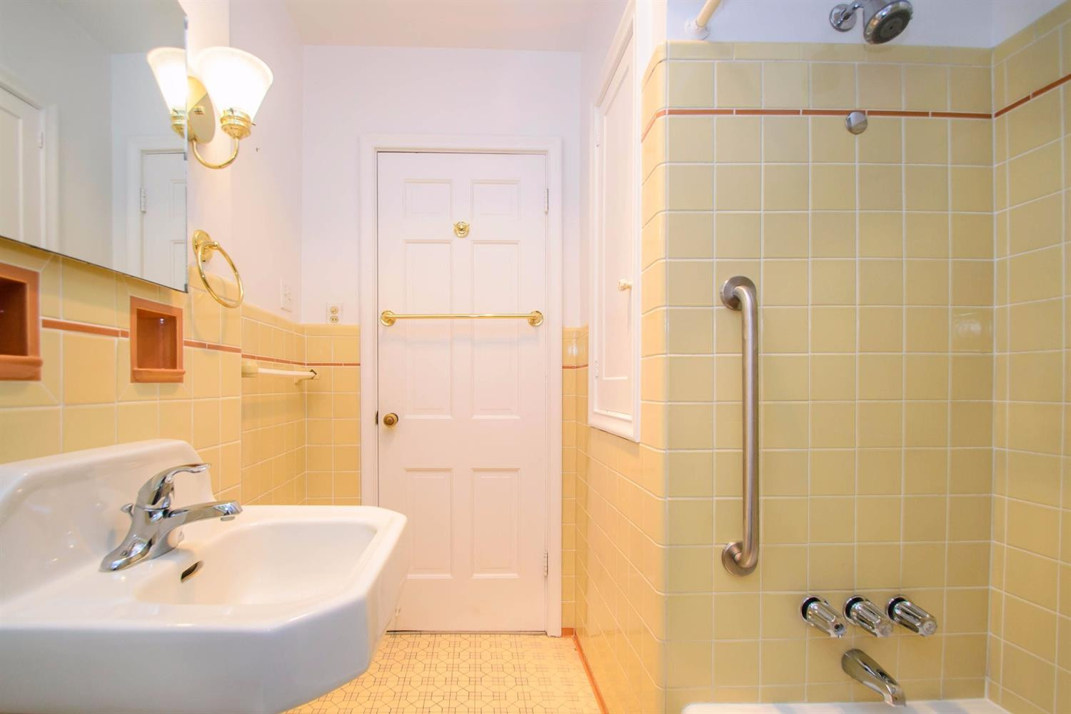 2601 Devonshire Road Ann Arbor, MI 48104 - Photo 21 of 35 Photo 22