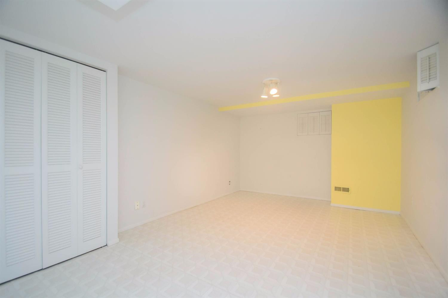 2601 Devonshire Road Ann Arbor, MI 48104 - Photo 24 of 35 Photo 25