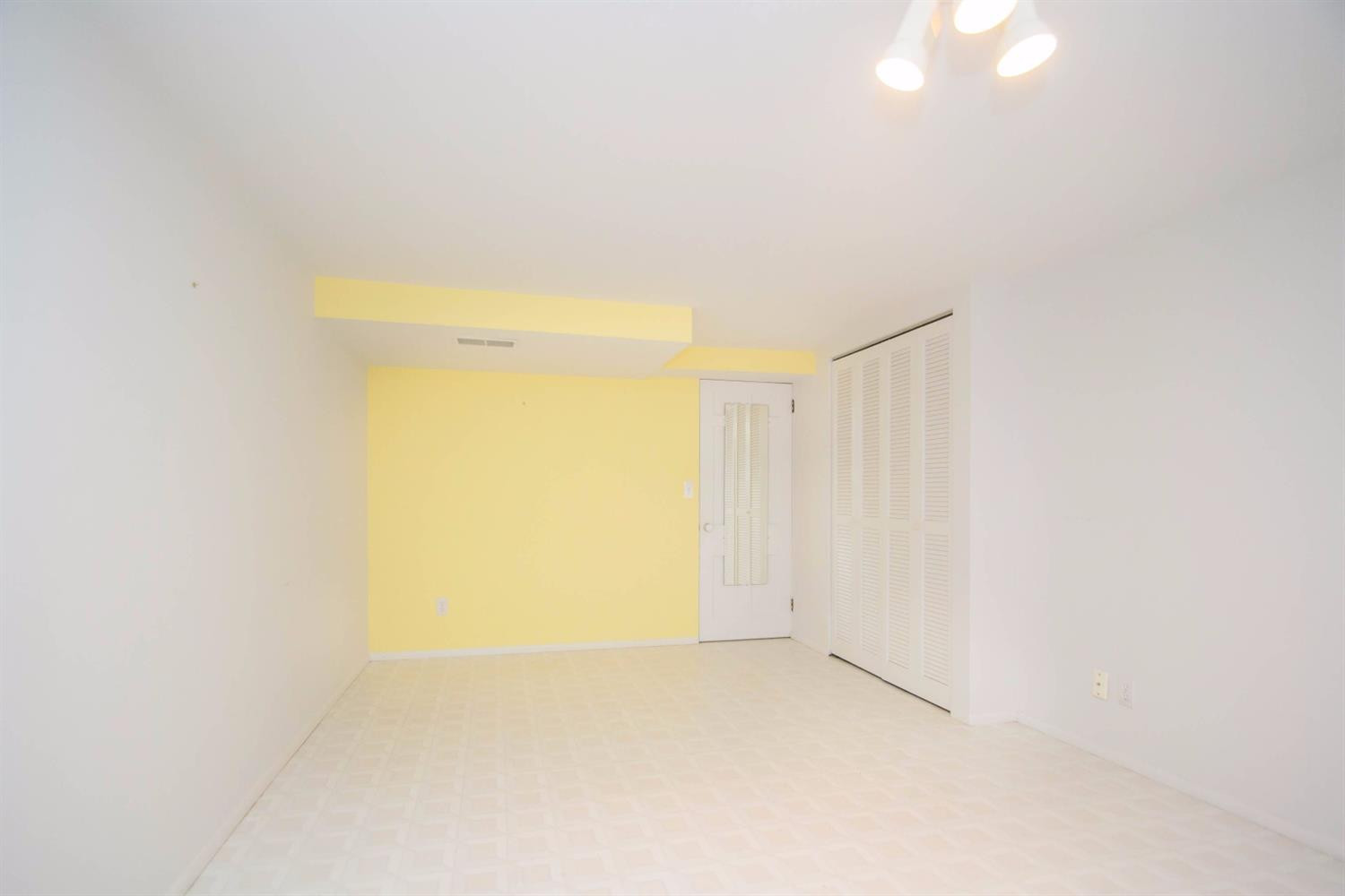 2601 Devonshire Road Ann Arbor, MI 48104 - Photo 25 of 35 Photo 26