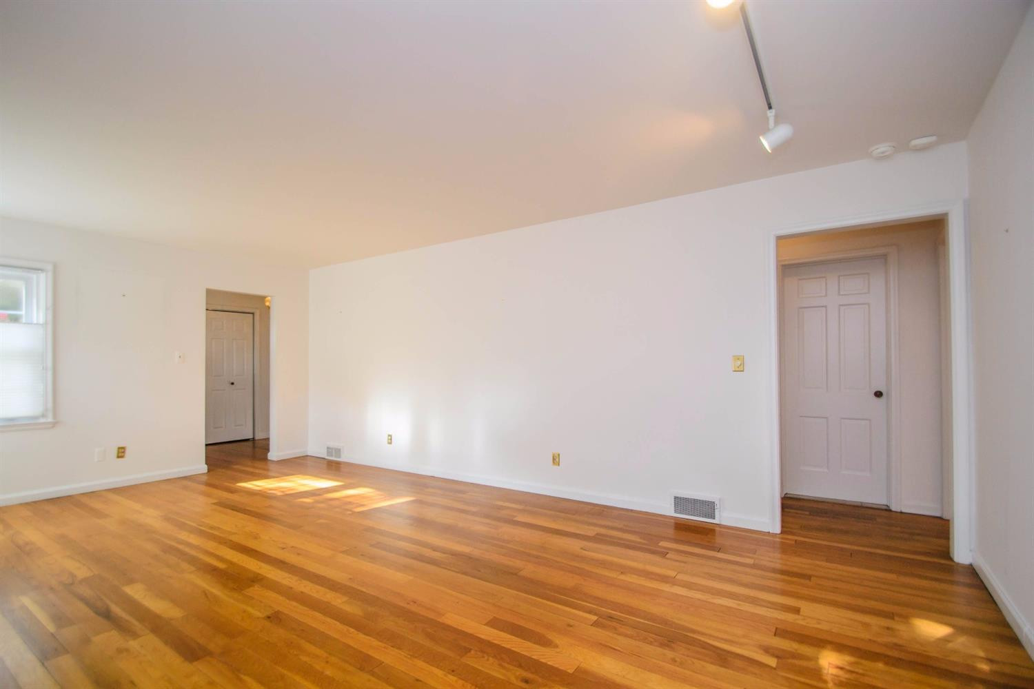 2601 Devonshire Road Ann Arbor, MI 48104 - Photo 6 of 35 Photo 7